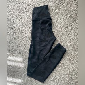 Lululemon leggings size 6. Black camo